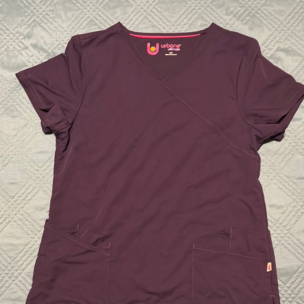 Urbane Scrub top